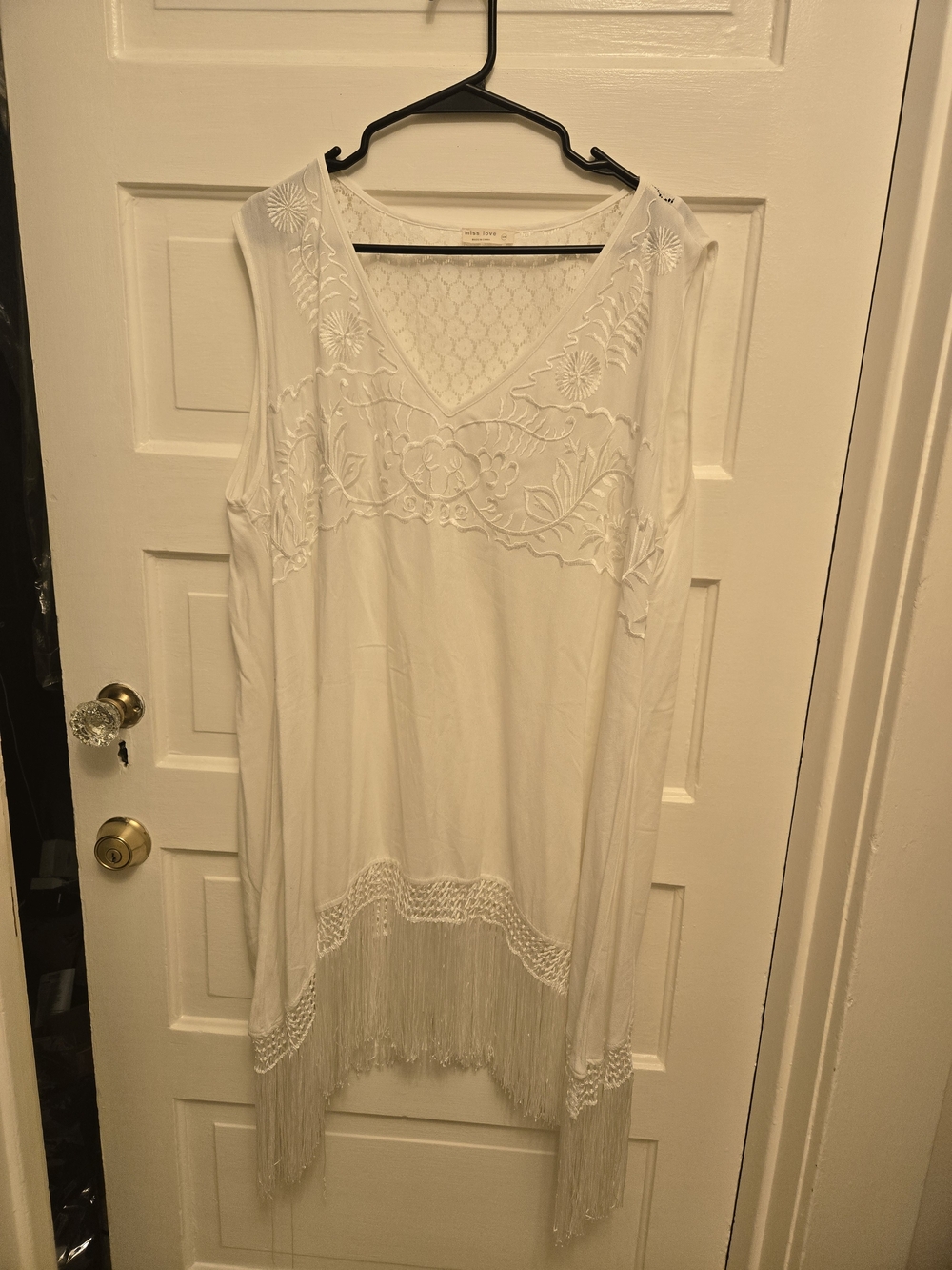 White Sleeveless Embroidered Fringe V-Neck Tunic